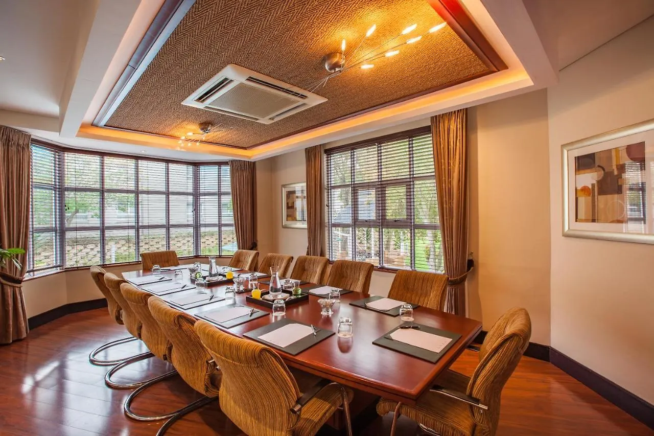 ***  City Lodge Hotel Pinelands Cape Town Güney Afrika