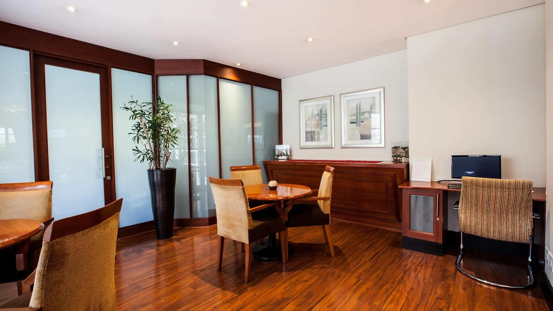 City Lodge Hotel Pinelands Cape Town 3*,  Güney Afrika